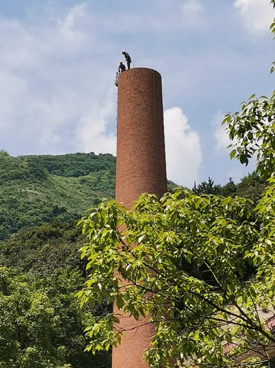 煙囪拆除公司與私人拆除煙囪的區別介紹